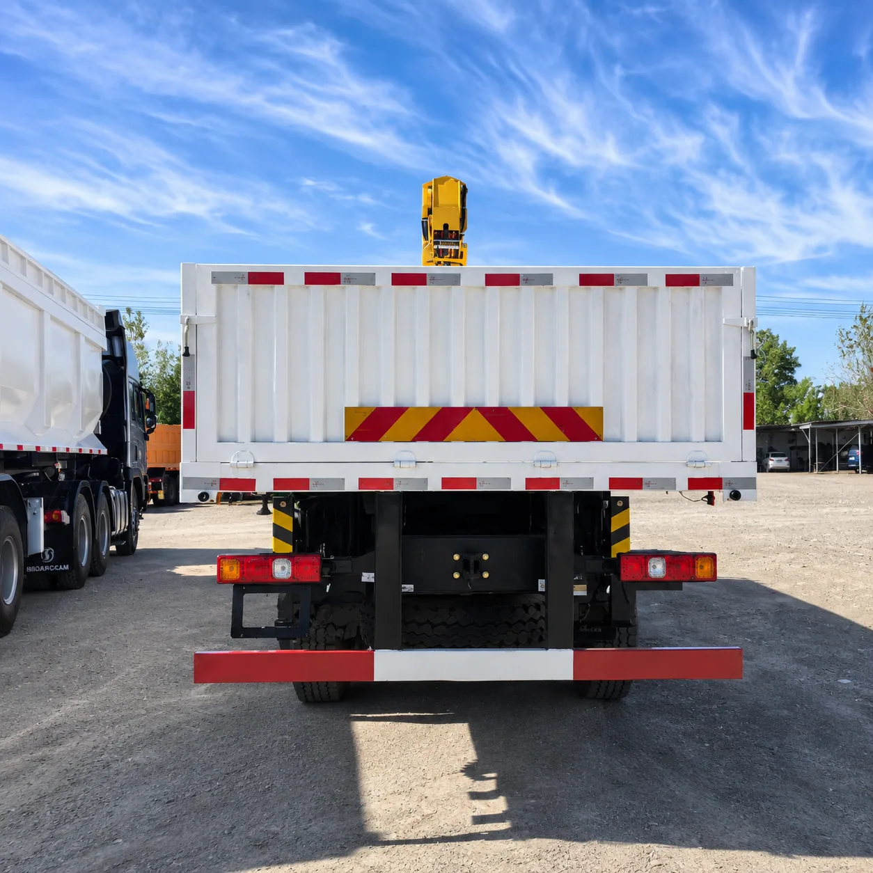 SHACMAN X3000 Truck Mounted Crane 340 / 380 / 400 / 430 / 460 / 480HP 8 / 10 / 12 / 14 / 16 / 20 / 25T Available product display