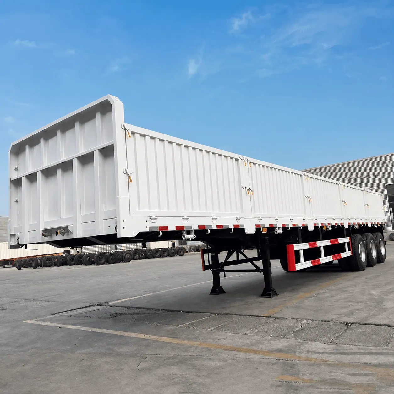 Sidewall Semi-Trailer photo 1