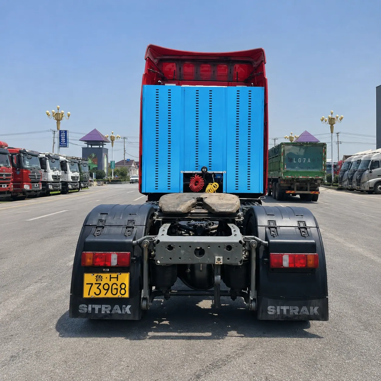SITRAK HOWO  C7H 4×2 Tractor Truck 400 / 430 / 440 / 460 / 480 / 540HP Available detail photo