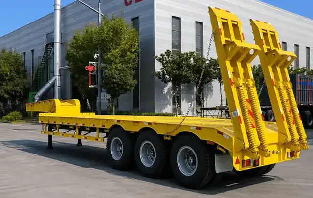 Lowbed Semi-Trailer photo 1